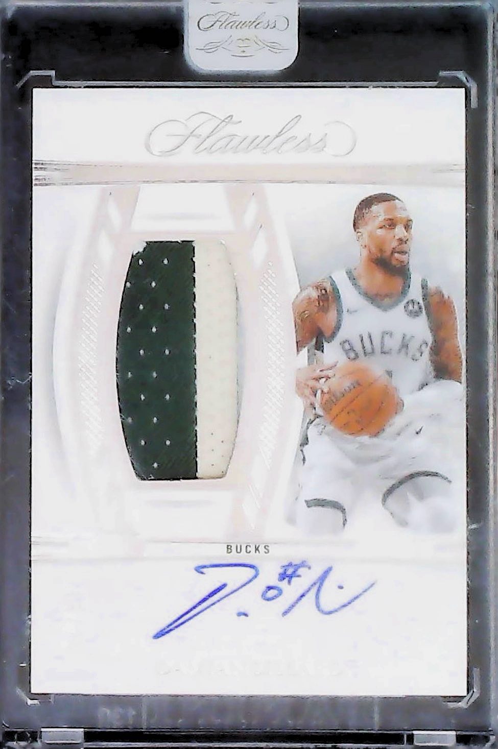 2023-24 DAMIAN LILLARD FLAWLESS /25 AUTOGRAPH/PATCH #VPA-DLM